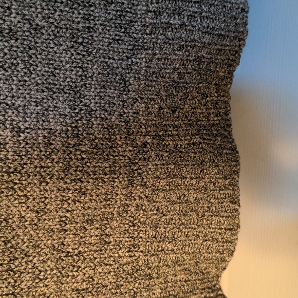 Forever 21 sweater - Picture 5 of 6